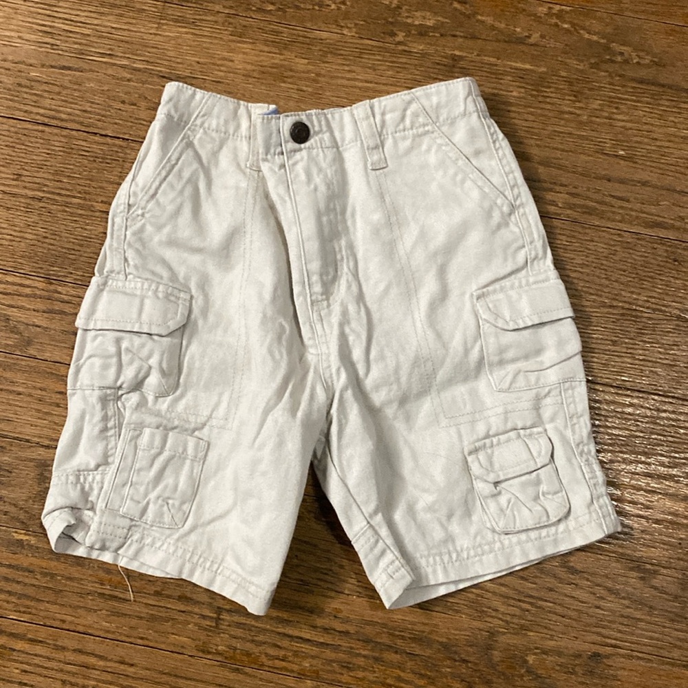 Boy’s Arizona shorts size 5